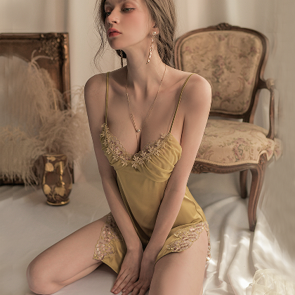 大人女子系 魅力の一枚 背魅せ ノースリーブ 透かし彫り スリット セクシーランジェリー