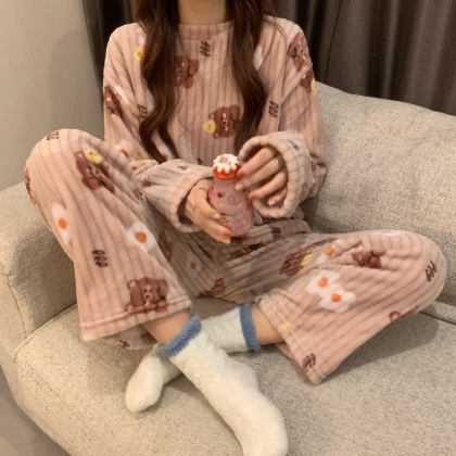 美人度アップ クマ柄 韓国系 オシャレ 二点セット 暖かい 厚手 可愛い パジャマ